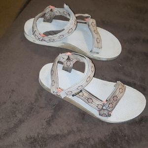Light grey tribal print- Teva Sandals